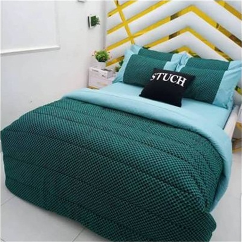 Direct Bedding Set With 4 Pillowcases