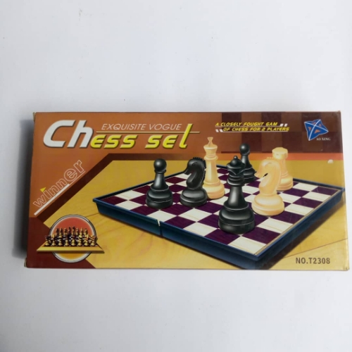 Winner EXQUISITE VOGUE CHESS SET BOARD GAME - LARGE