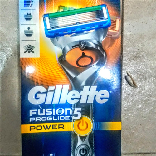 GILLETTE FUSION POWER RAZOR