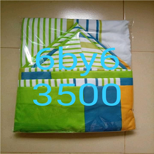 Simple Bedsheet with 4 pillow case 6by6