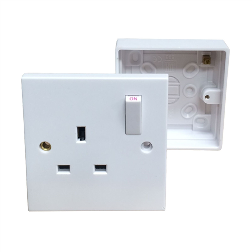 Single Wall Socket & Back Box Pattress. 1 Gang Switched Plug Electrical Outlet