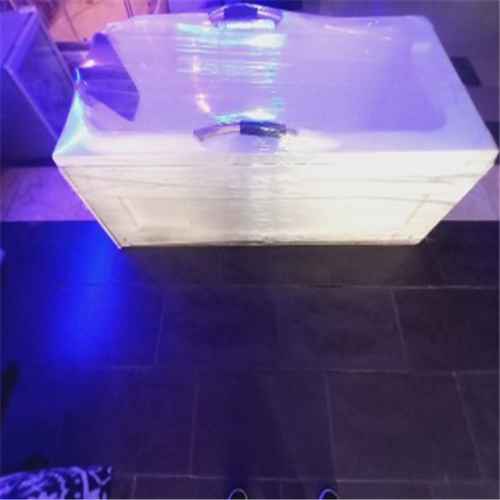 EMO Bathtub with Panels